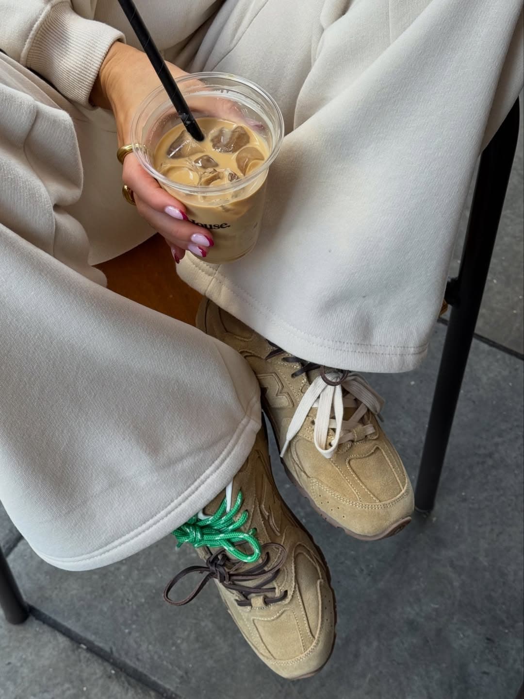 Fur coat season is hereeee 🤍🌨️.jpg