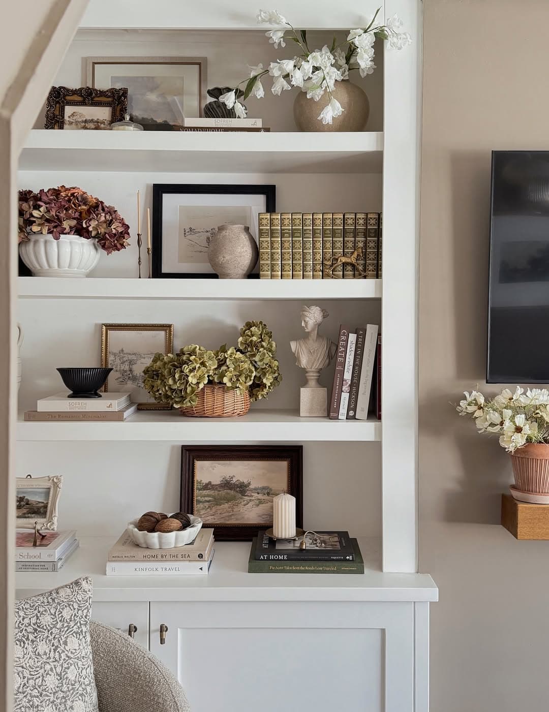 the July shelves ☀️☀️☀️mostly just a little reshuffle of what was there for June plus a few favo (1).jpg