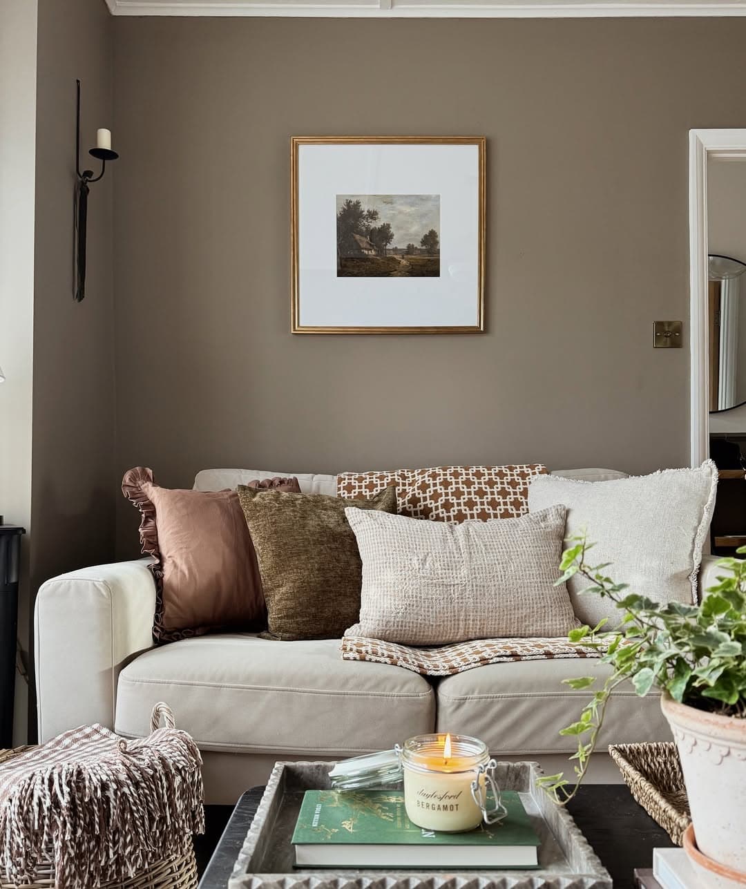 plan for the weekend = chill out of the sofa (& complete some much needed wedmin) 💫hope you all.jpg