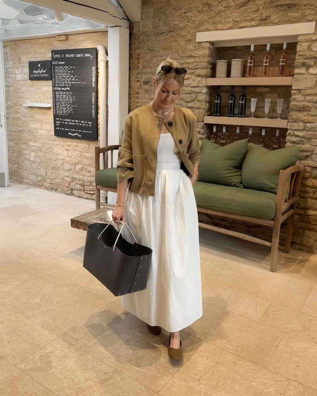First family staycay in the Cotswolds 🍂🍁🤎 could we have found our wedding venue 👀We stayed i (1).jpg