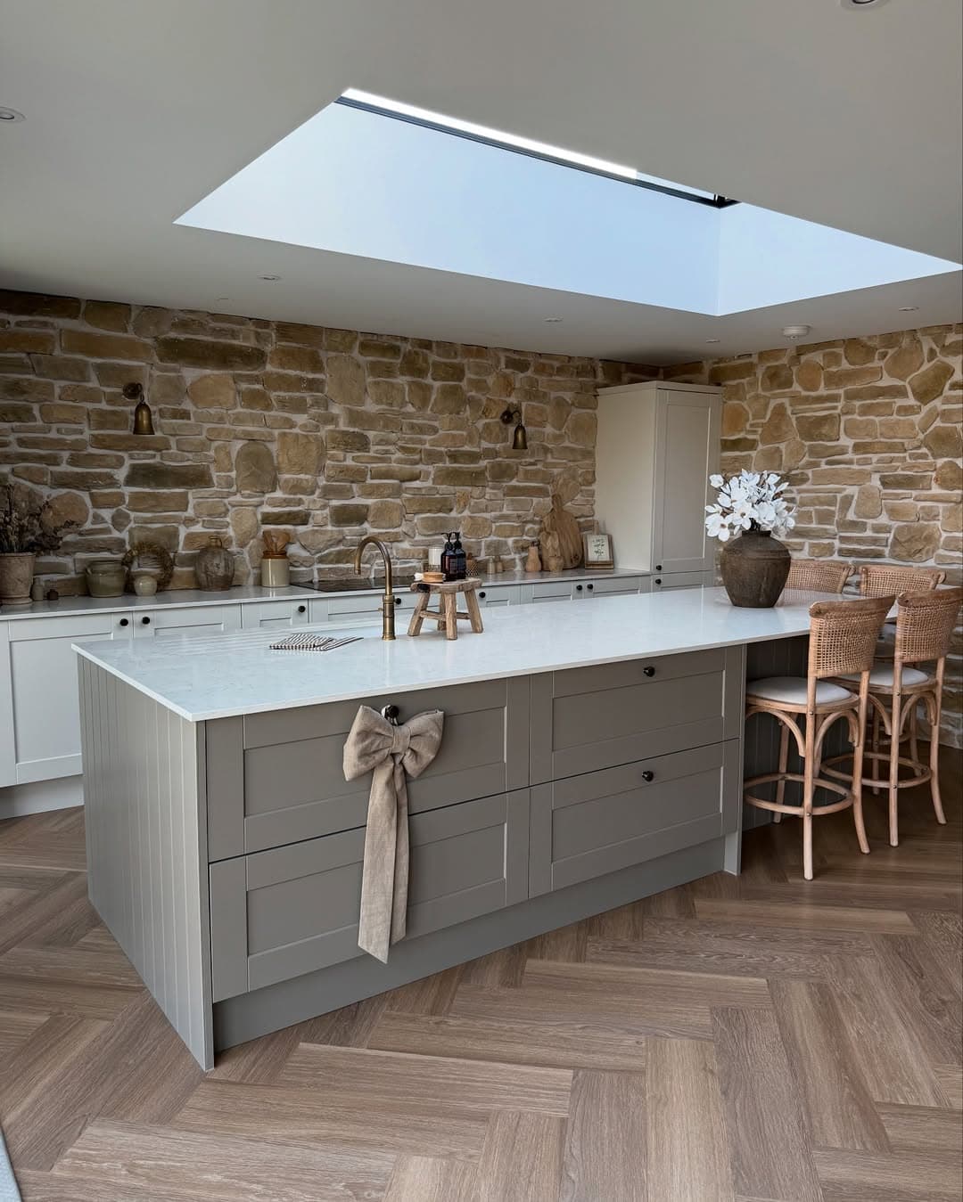 Sunday Stills A little round up from the last week swipe to see some more personal snaps of what we’ve been up to! I love seeing everyone’s moments-round ups of the week so thought I’d give it ago myself! Hope you’ve all had a l (1).jpg