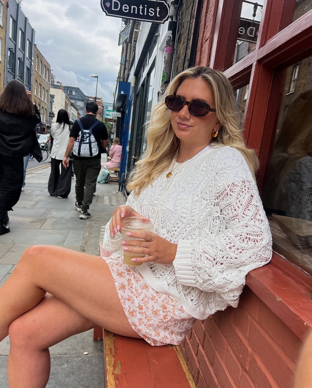 3cardi @pullandbear ad gifted-pullandbearcommunity.jpg