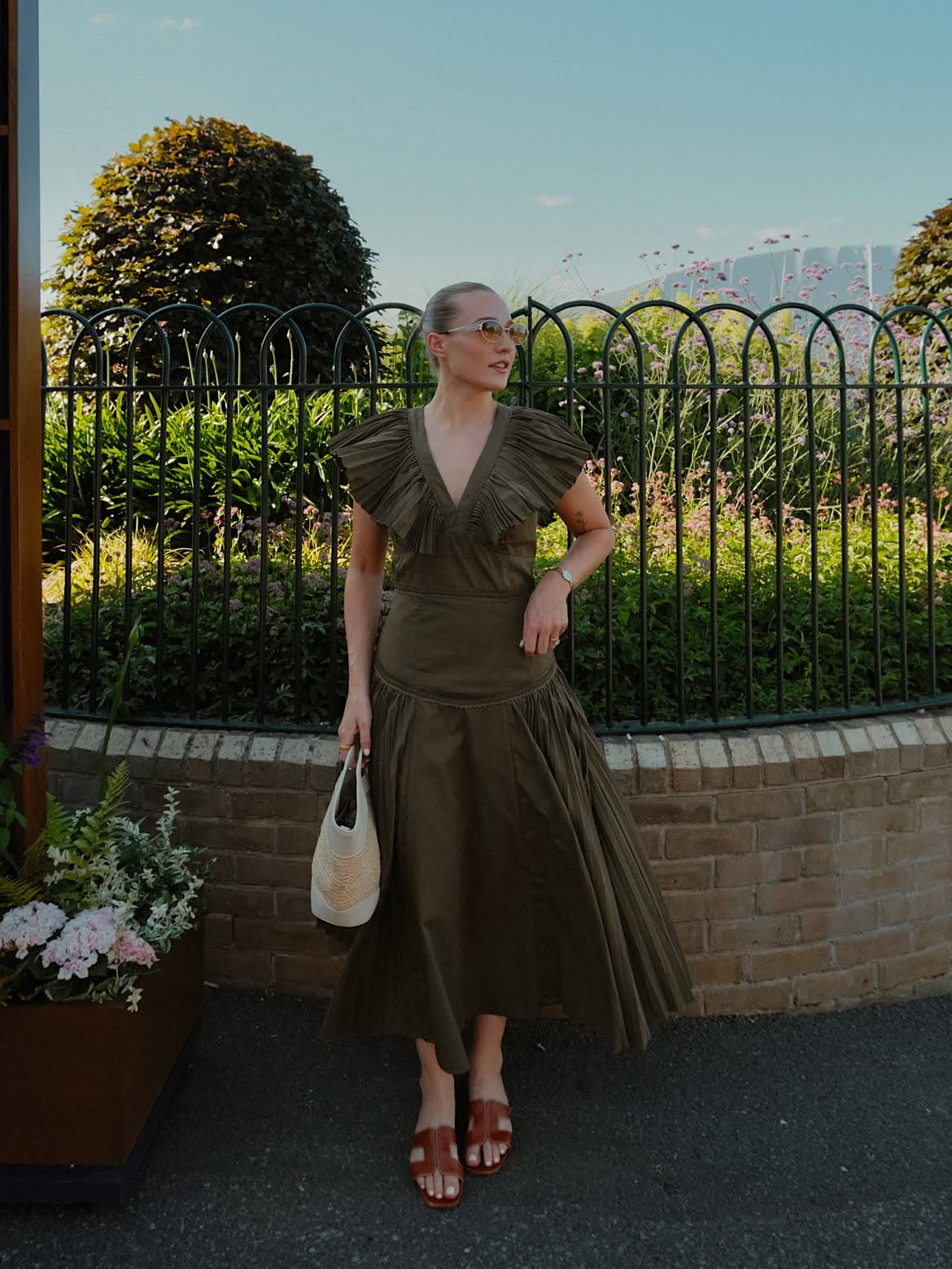 ad - a day at Wimbledon 🎾🎾🎾…dress @karen_millen (gifted) #wimbledon #summer.jpg